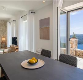 3 bedroom villa with pool & sea views, near Palaiokastrítsa, sleeps 6